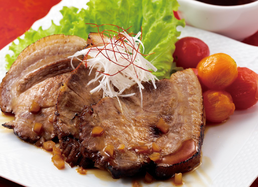 炙りチャーシューとプチトマトのザーサイソース